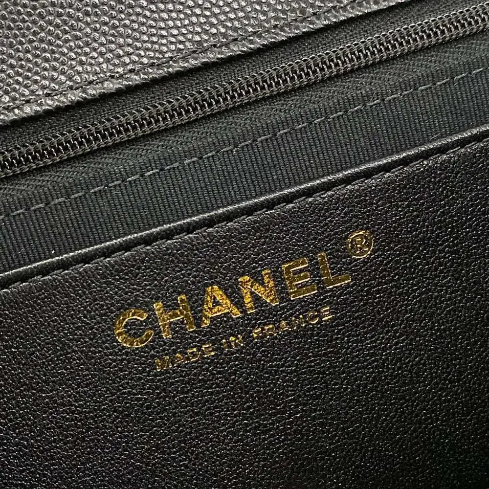 Chanel Matelasse Shoulder Bag AS5694